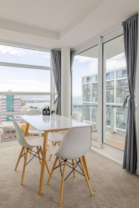 Harbor View Two Bedroom Apartment At Pinnacle Wellington Exteriör bild